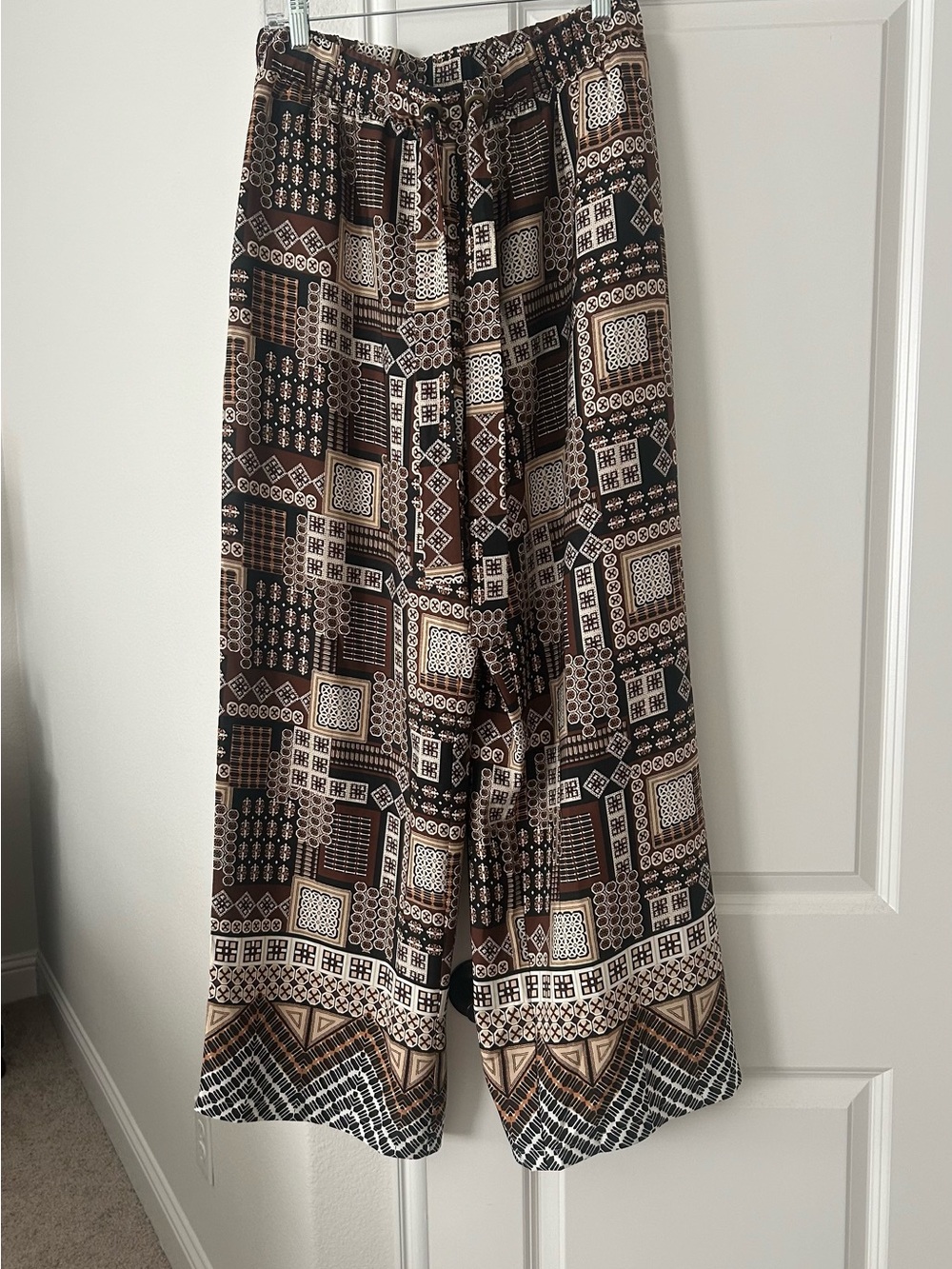 Ladies Relaxed Wide Legged Brown and Black Patterned Pants